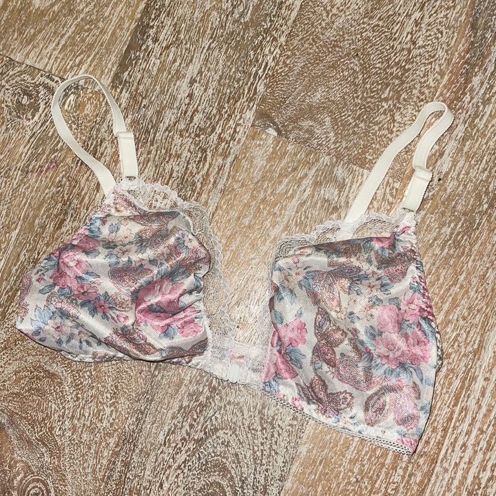 Vintage Secret Heart Floral Bra Size 34 pink cream